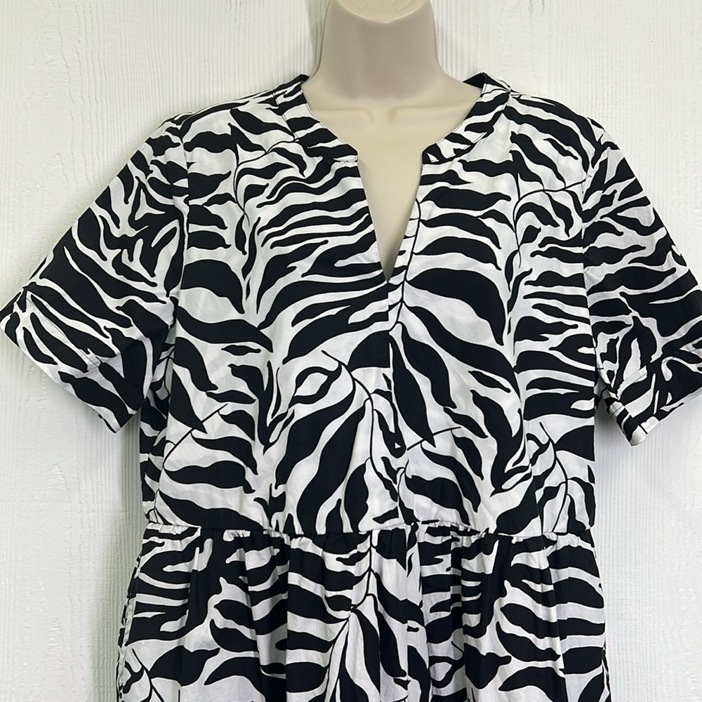 Chicos - Poplin Black And White Palm Print V Neck Short Sleeve Dress Size 14 - Picture 6 of 11